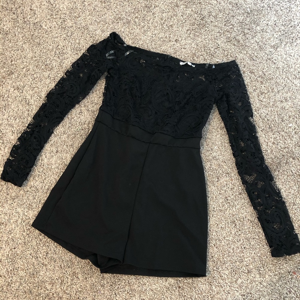 🍒 Black Laced Romper